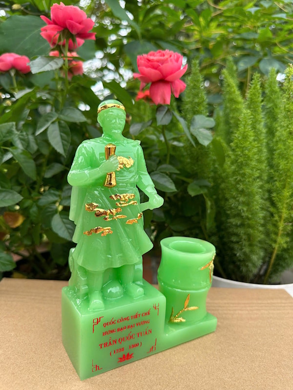 TRẦN QUÔC TUẤN ỐNG BÚT